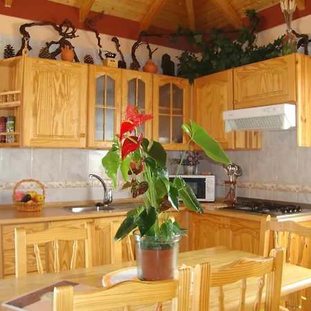 Casa Rural Isabel بيت للعطل *